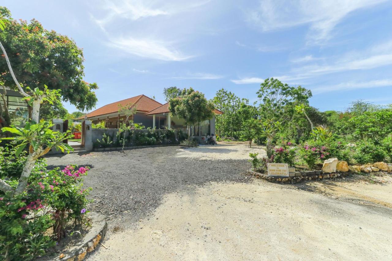 Manik Homestay Улувату Экстерьер фото