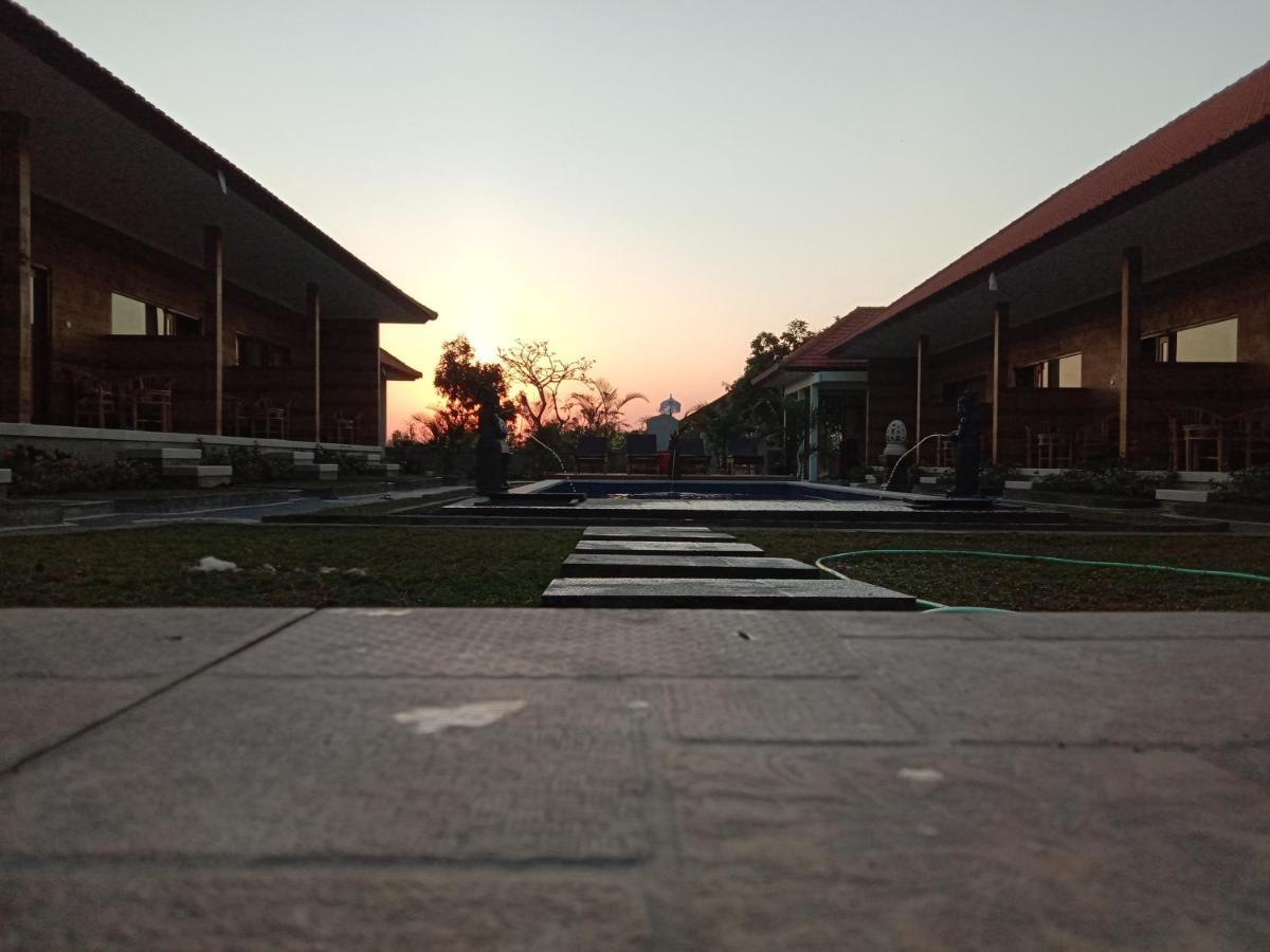 Manik Homestay Улувату Экстерьер фото